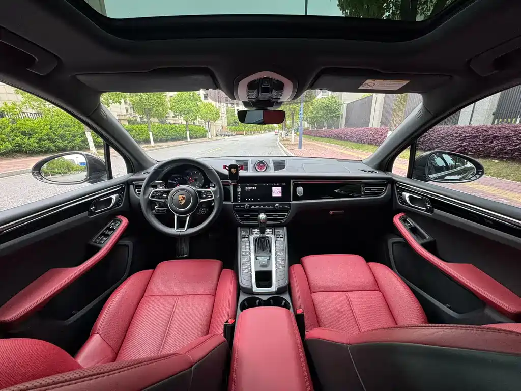 Porsche Macan 2021 — фото 10