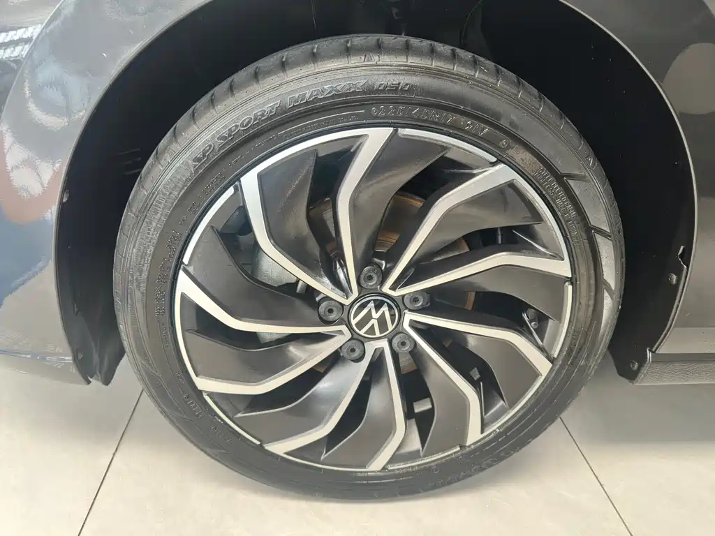 Volkswagen Golf 2021