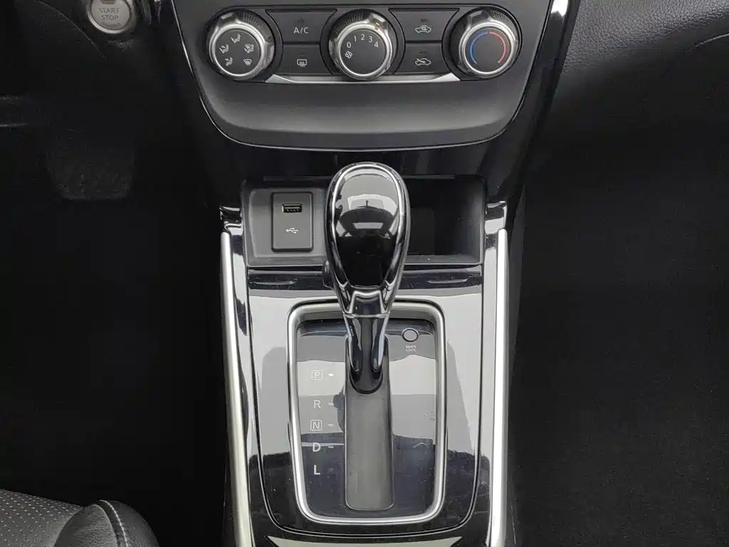 Nissan Sylphy 2018 — фото 13