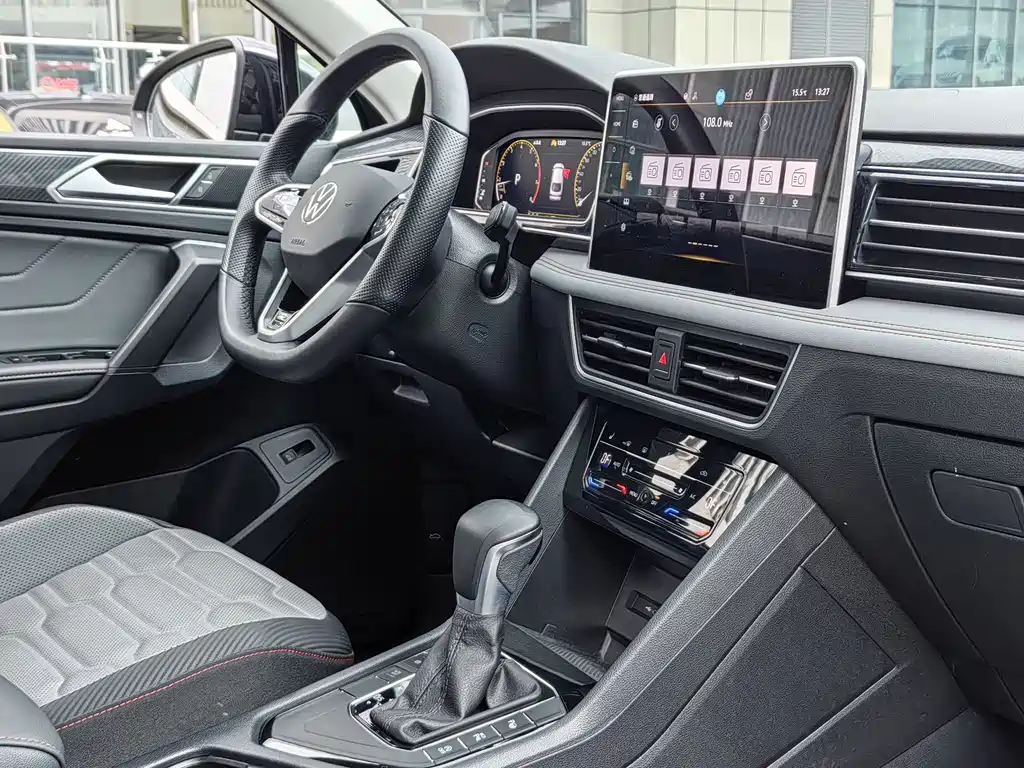 Volkswagen Tiguan X 2023 — фото 22