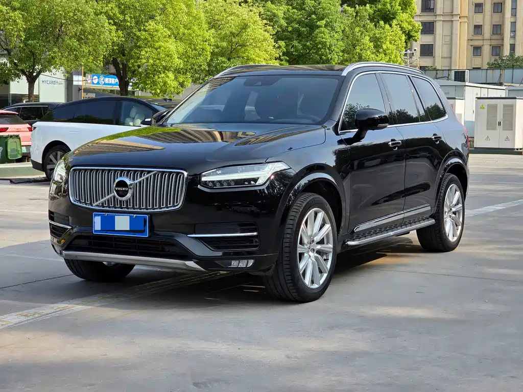 Volvo XC90 2019 — фото 1
