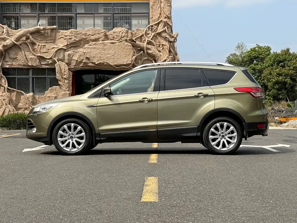 Ford Kuga 2015 — фото 5