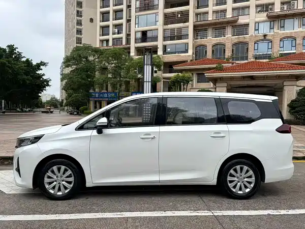 GAC Trumpchi M6 2021