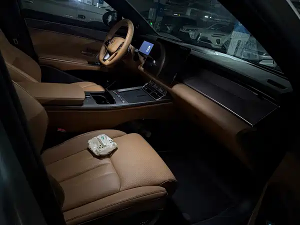 BYD Han L 2025