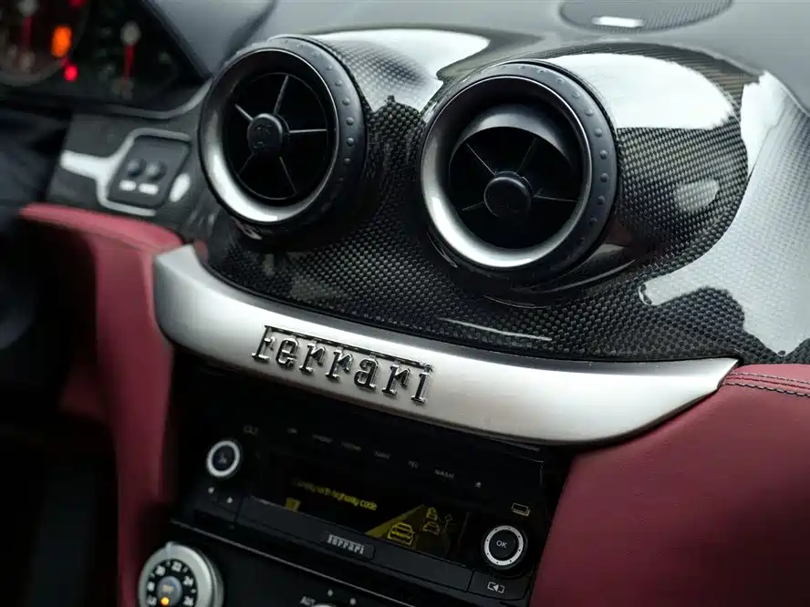 Ferrari 599 2010 — фото 16