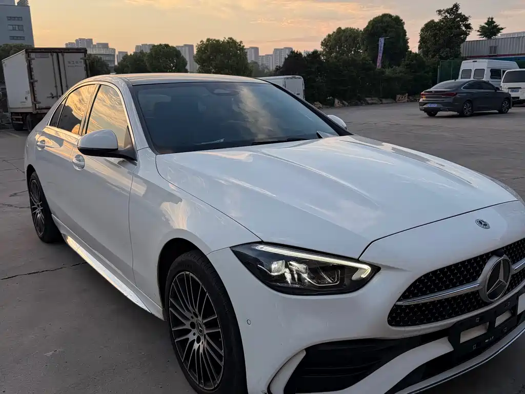 Mercedes-Benz C-Class 2023 — фото 3