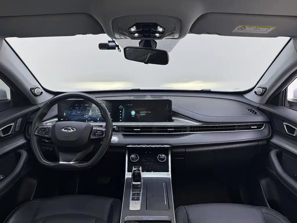 Chery Tiggo 8 2023 — фото 10