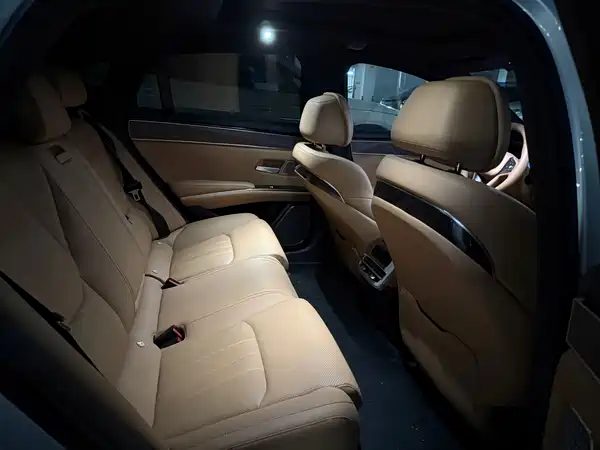 BYD Han L 2025