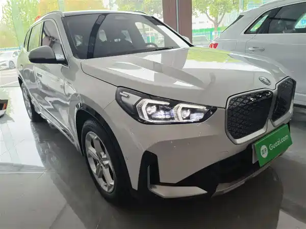BMW iX1 2023