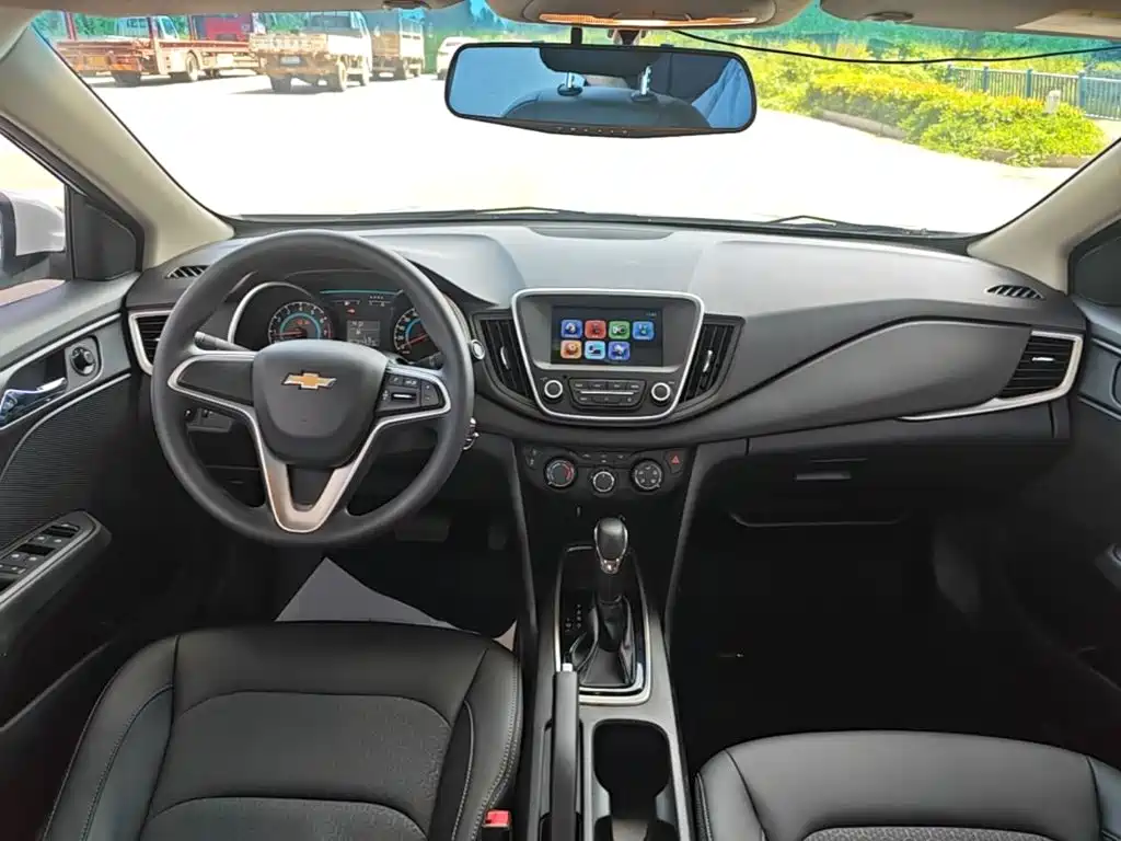 Chevrolet Cavalier 2019 — фото 10