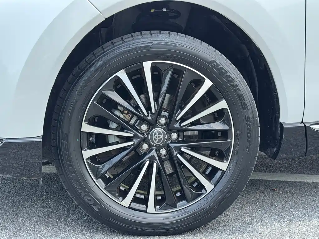 Toyota Venza 2022 — фото 20