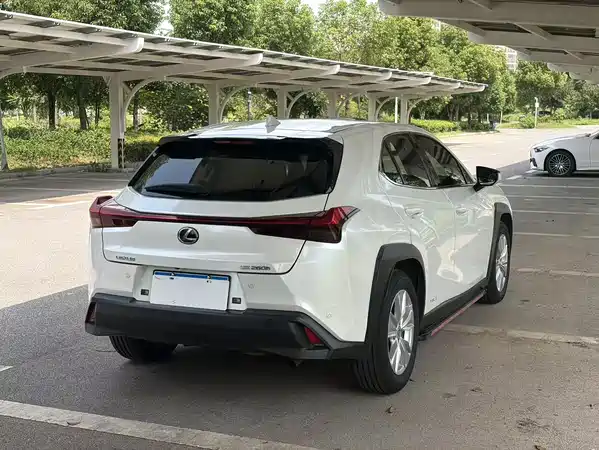 Lexus UX 2019