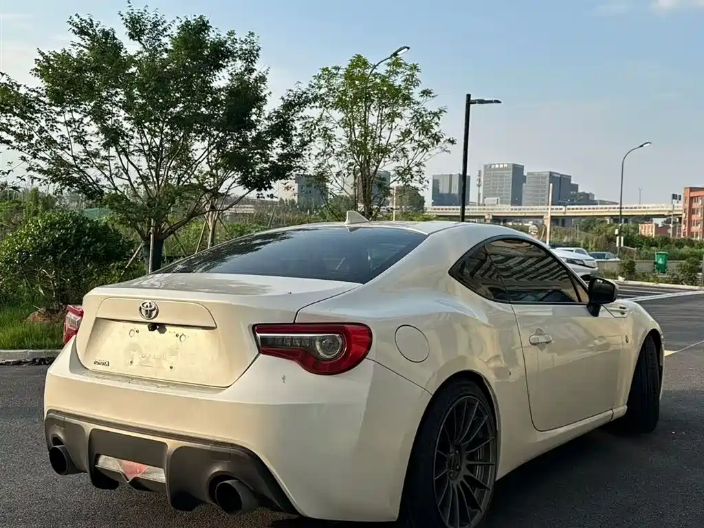 Toyota 86 2017 — фото 8