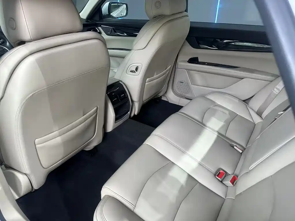 Cadillac CT6 2018 — фото 10