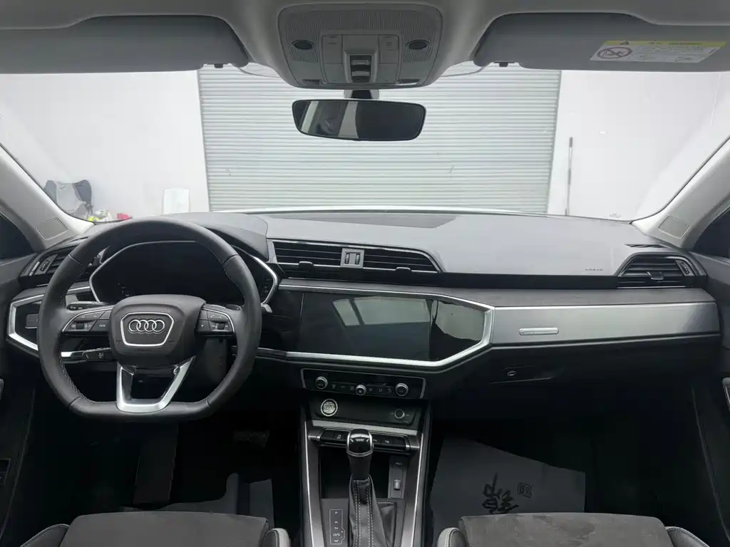 Audi Q3 2022 — фото 11