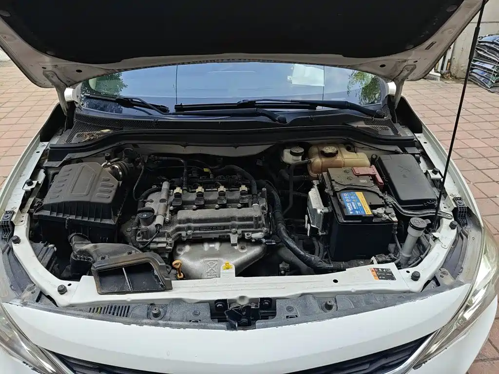 Chevrolet Cavalier 2018 — фото 16