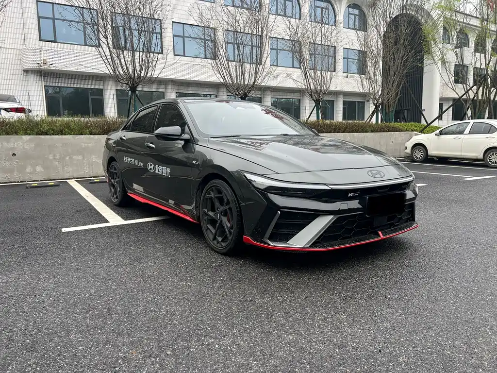Hyundai Elantra 2023