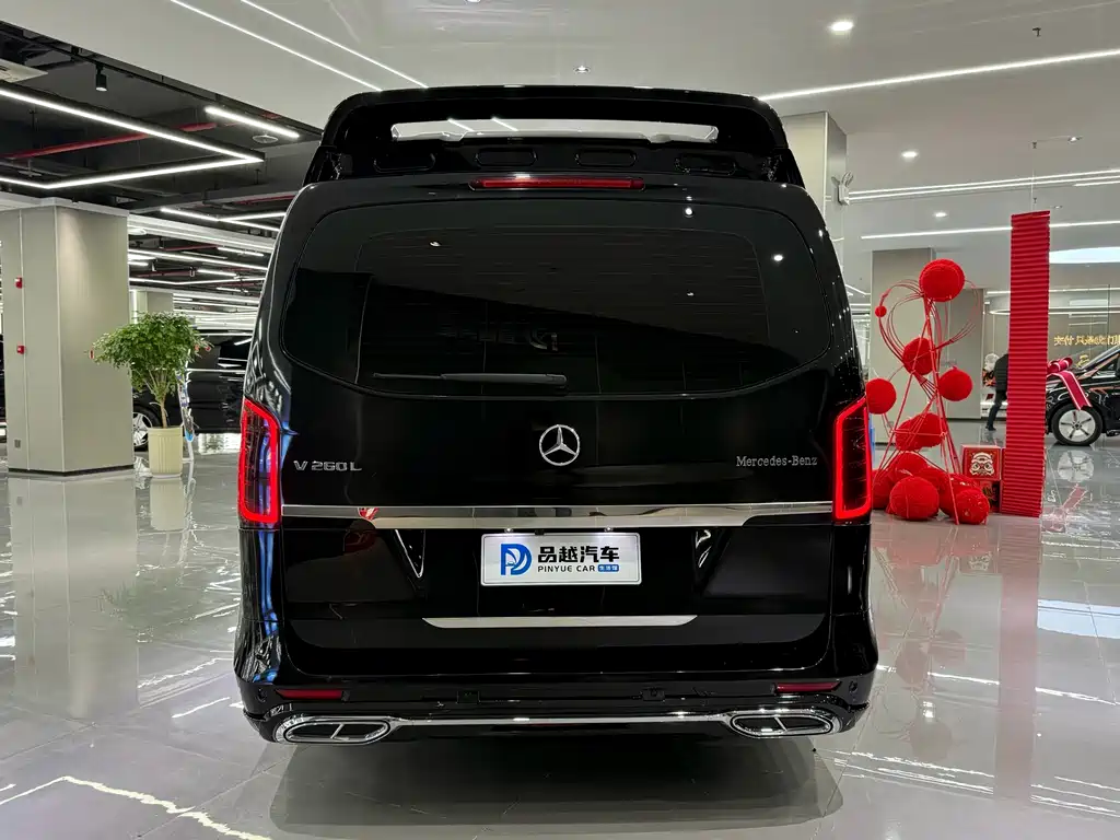 Mercedes-Benz Vito 2023 — фото 4