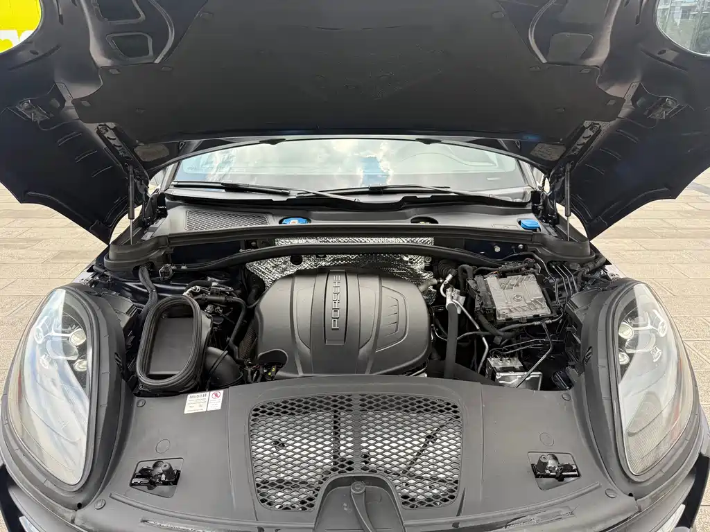 Porsche Macan 2019 — фото 11