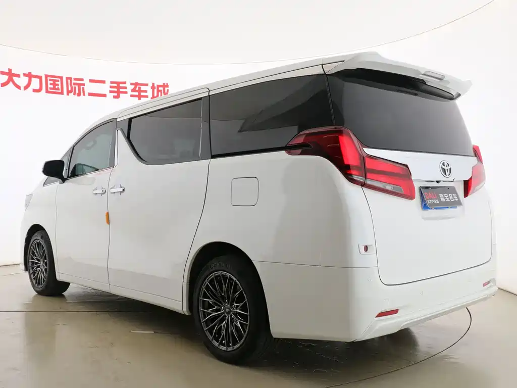 Toyota Alphard 2018 — фото 18