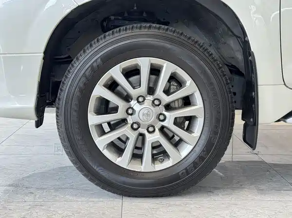 Toyota Prado 2019