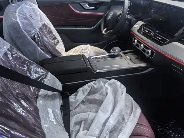 Hongqi HS5 2026