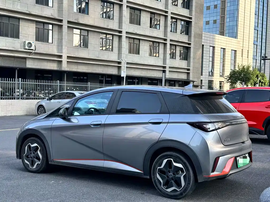 BYD Dolphin 2022 — фото 12
