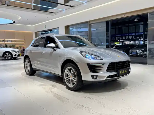 Porsche Macan 2015
