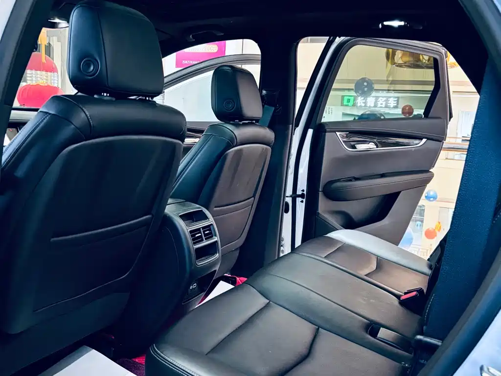 Cadillac XT5 2021 — фото 12