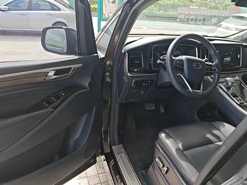 GAC Motor Trumpchi M8 2021 — фото 16