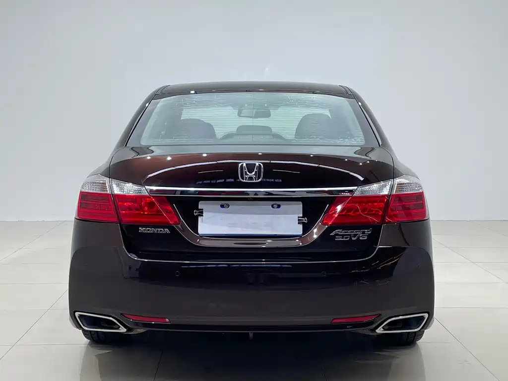Honda Accord 2015 — фото 7