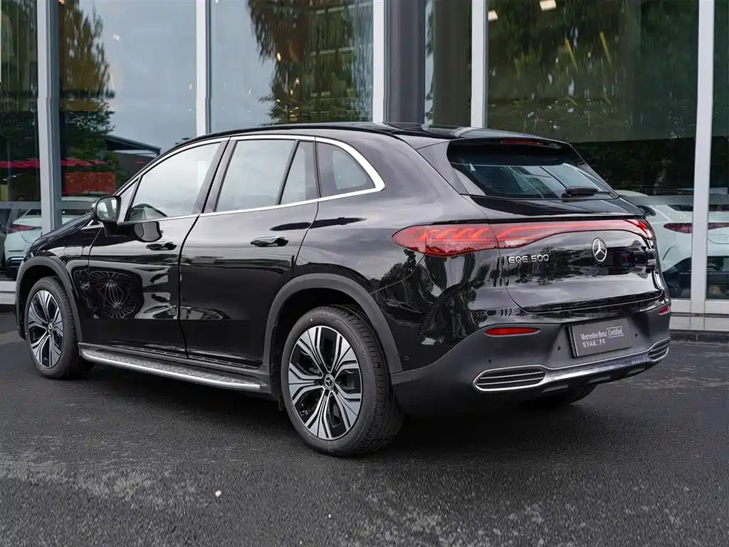 Mercedes-Benz EQE SUV 2025 — фото 3