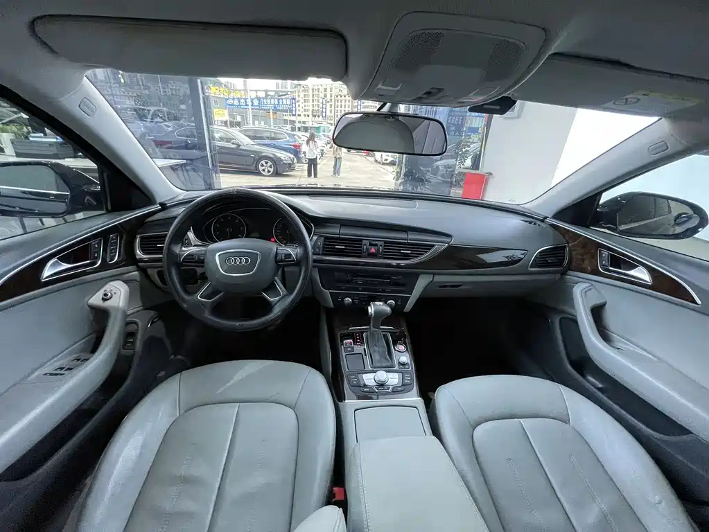 Audi A6L 2015 — фото 11