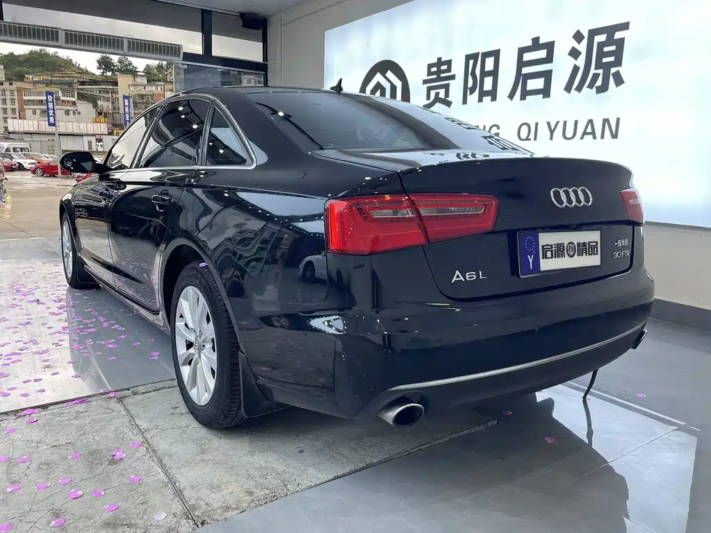 Audi A6L 2015 — фото 18