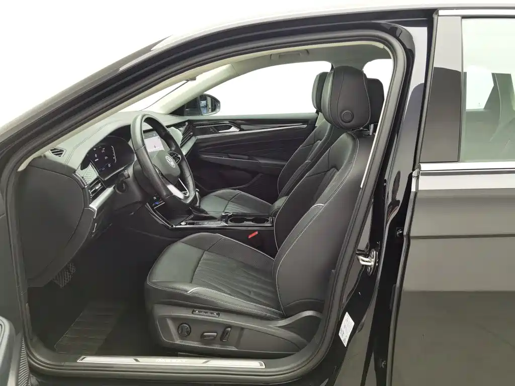 Volkswagen Passat 2023 — фото 10