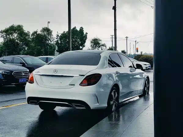 Mercedes-Benz C-Class 2020