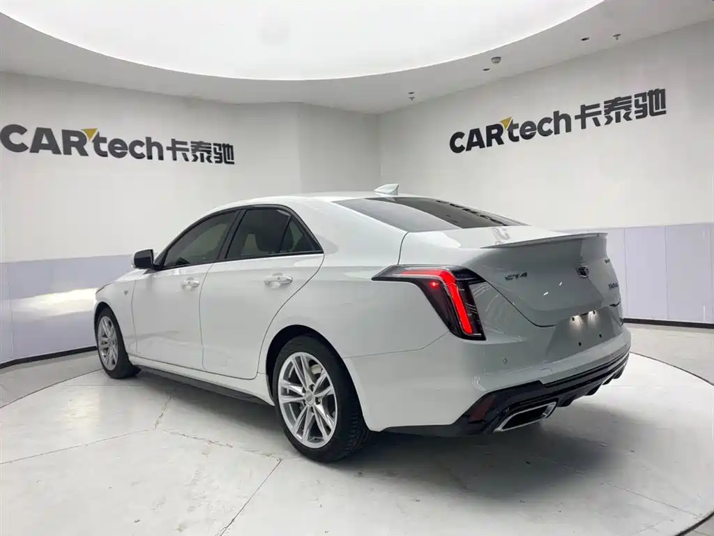 Cadillac CT4 2022 — фото 7