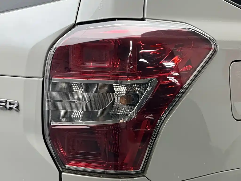 Subaru Forester 2015 — фото 24