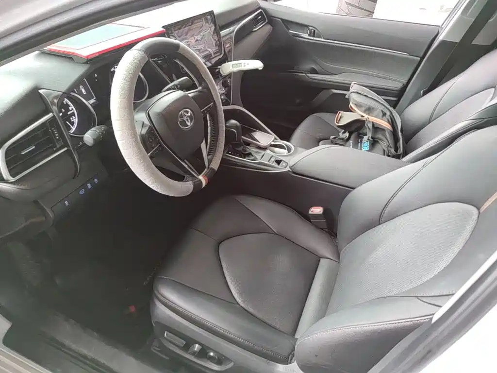 Toyota Camry 2022 — фото 15