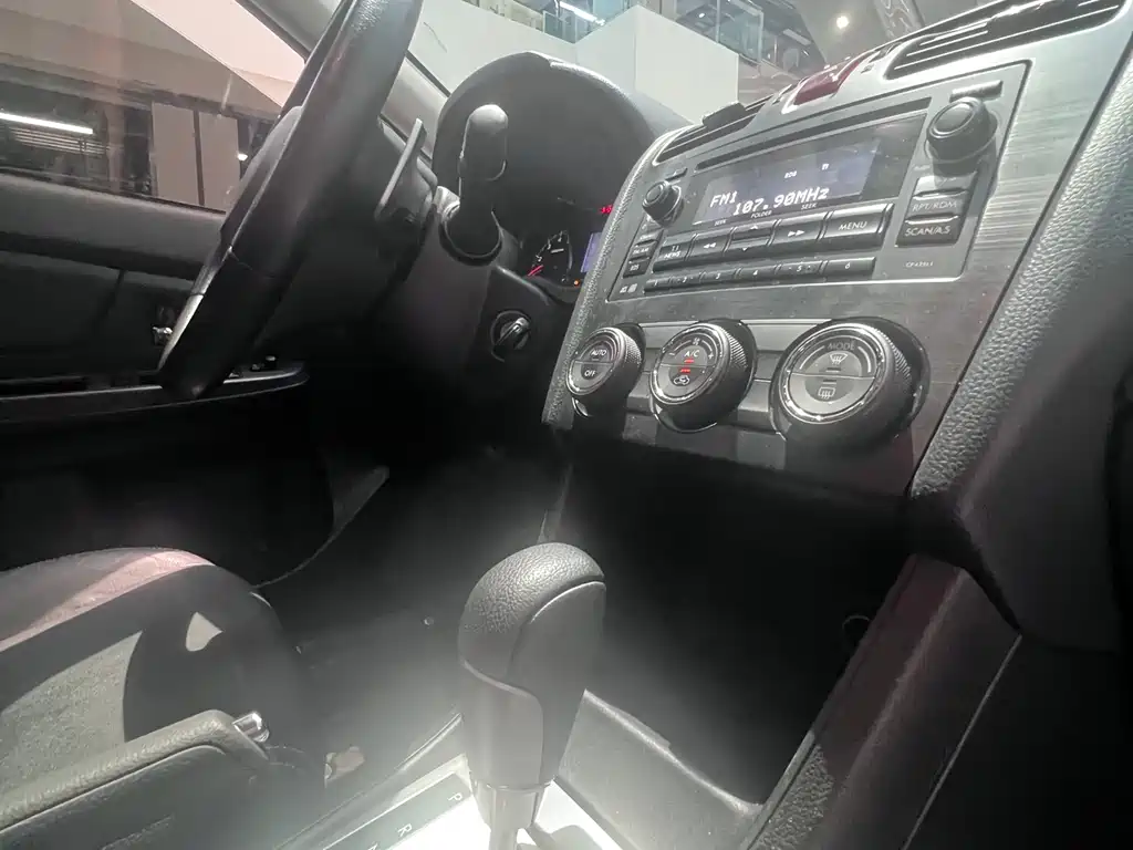 Subaru XV 2013 — фото 14