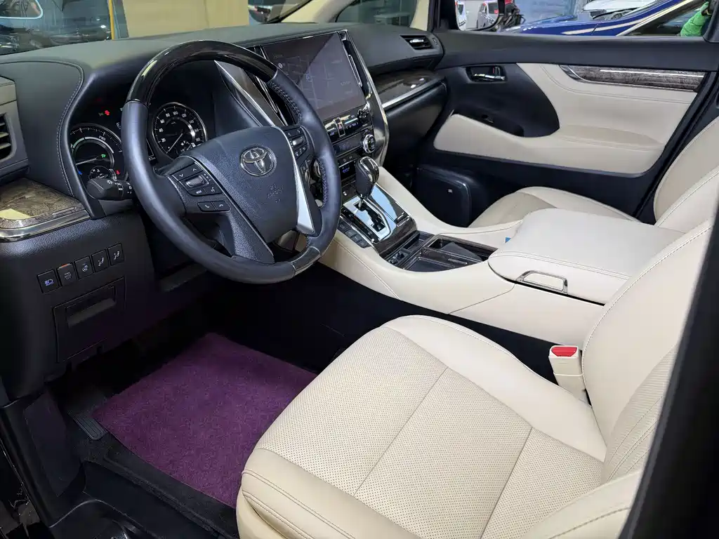 Toyota Vellfire 2022 — фото 14
