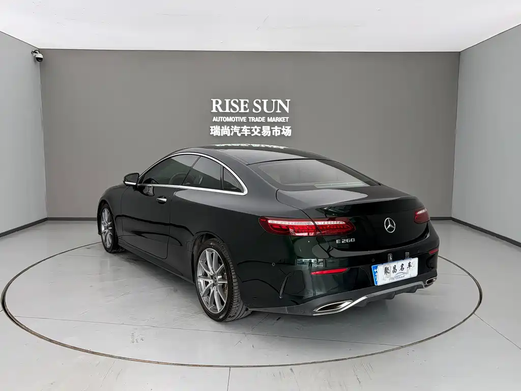 Mercedes-Benz E-Class 2023 — фото 14