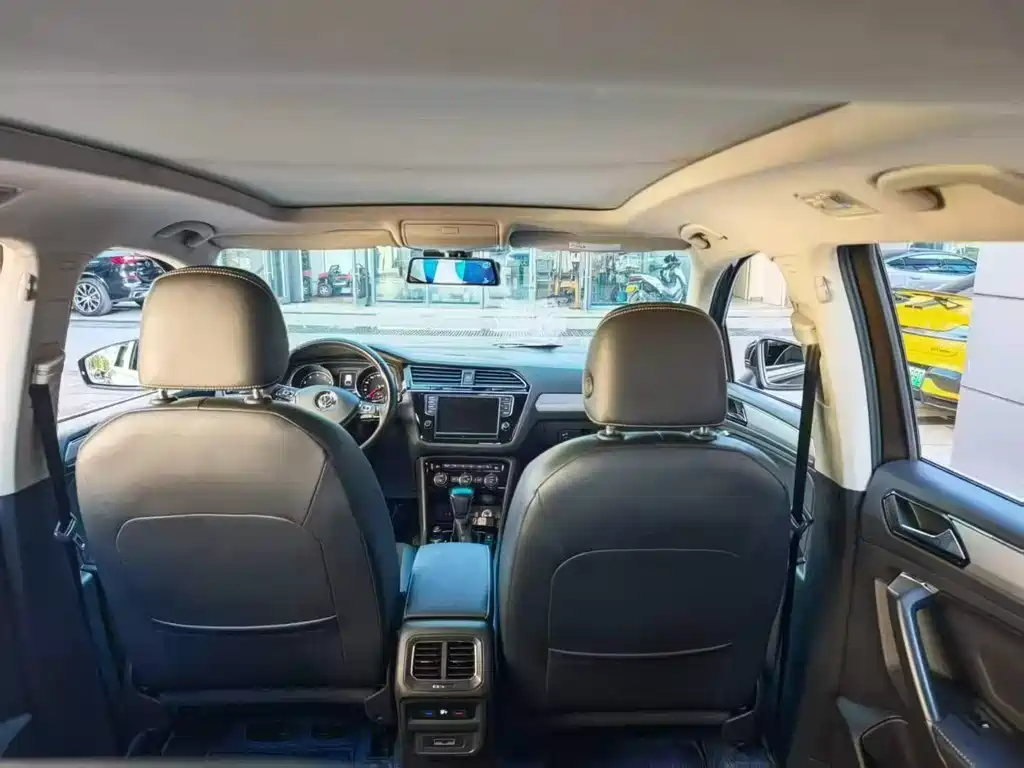 Volkswagen Tiguan L 2017 — фото 4
