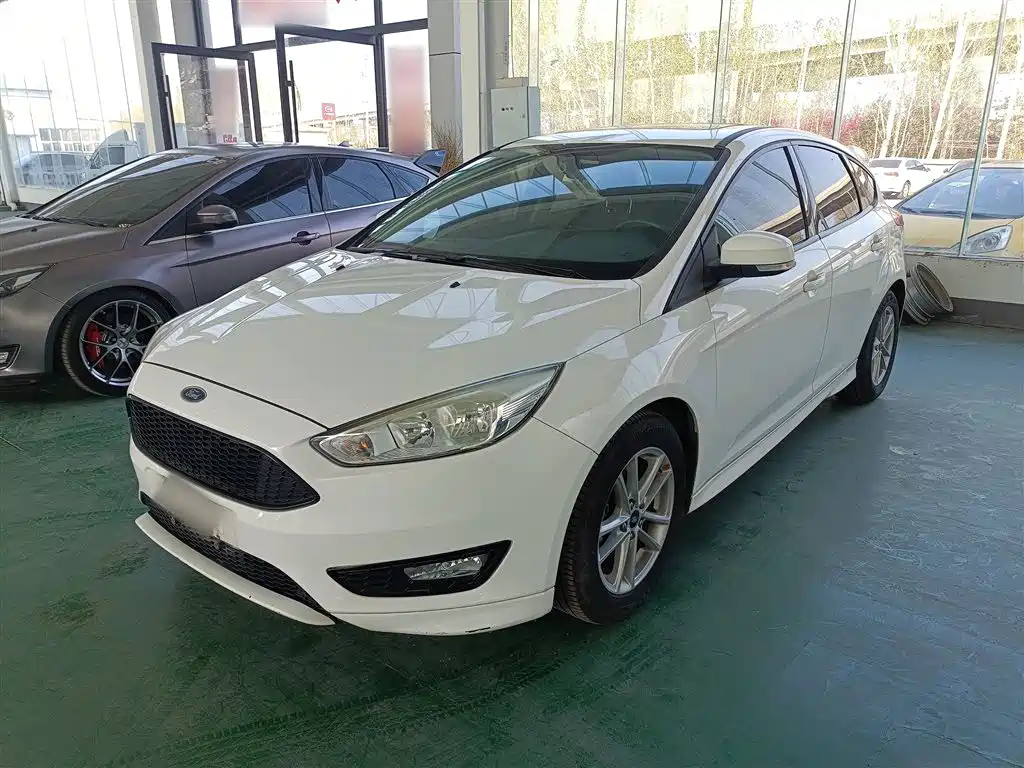 Ford Focus 2018 — фото 2