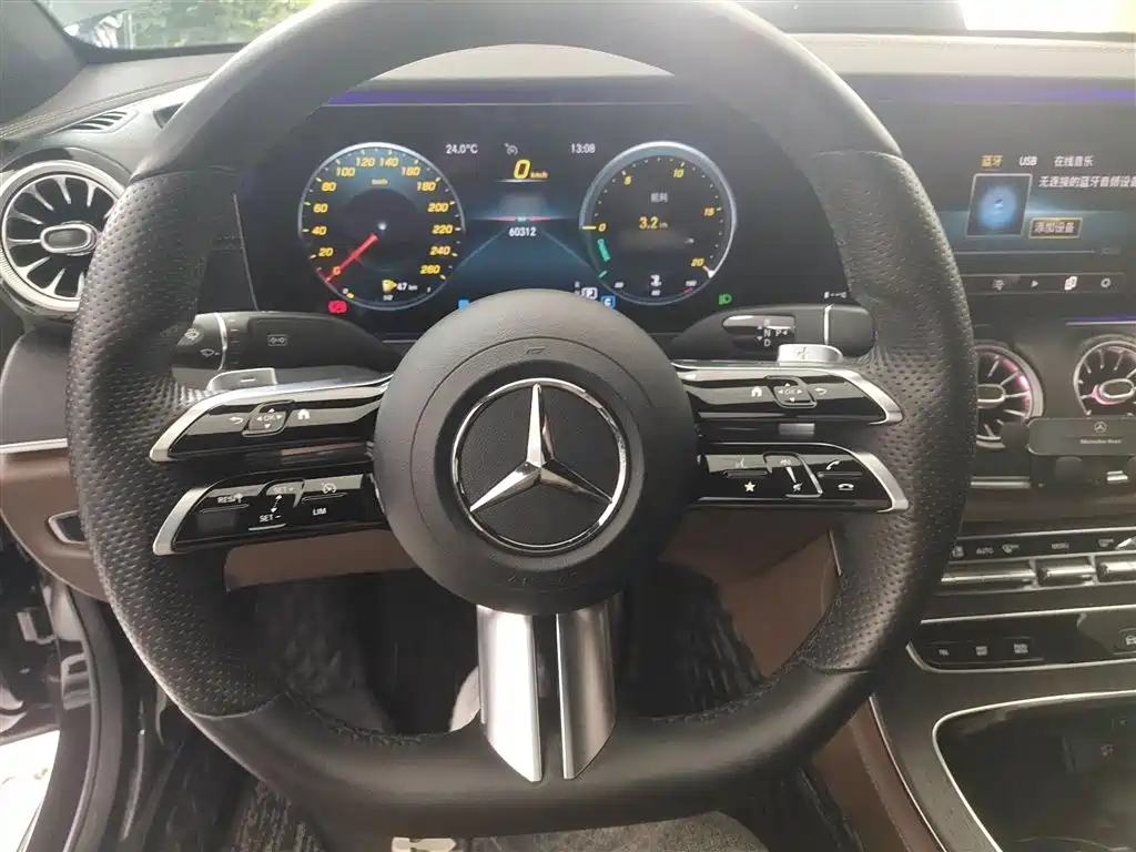 Mercedes-Benz E-Class 2021 — фото 11