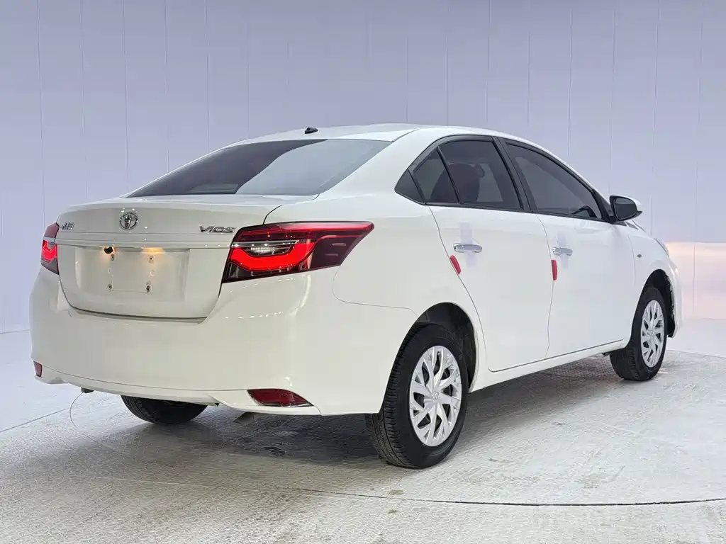 Toyota Vios 2023 — фото 6