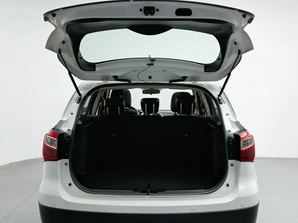 Suzuki S-Cross 2014 — фото 16