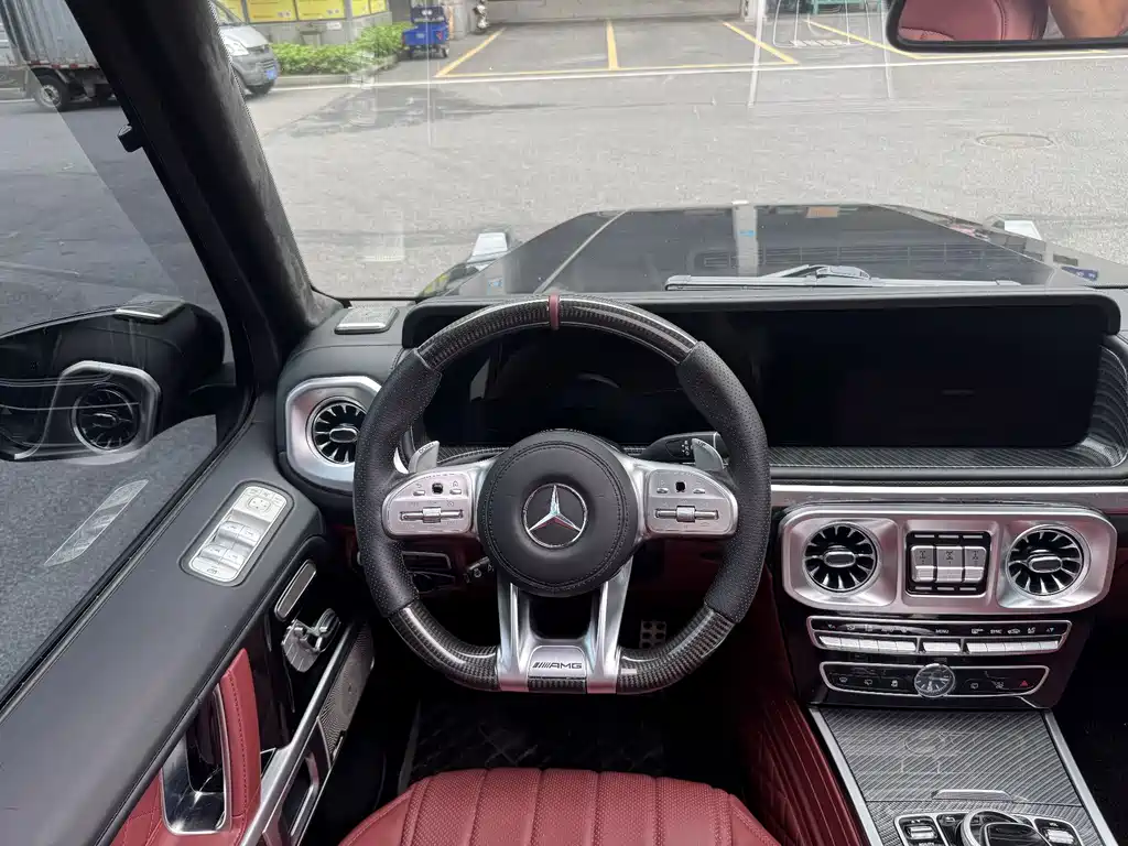 Mercedes-Benz G-Class AMG 2011 — фото 4
