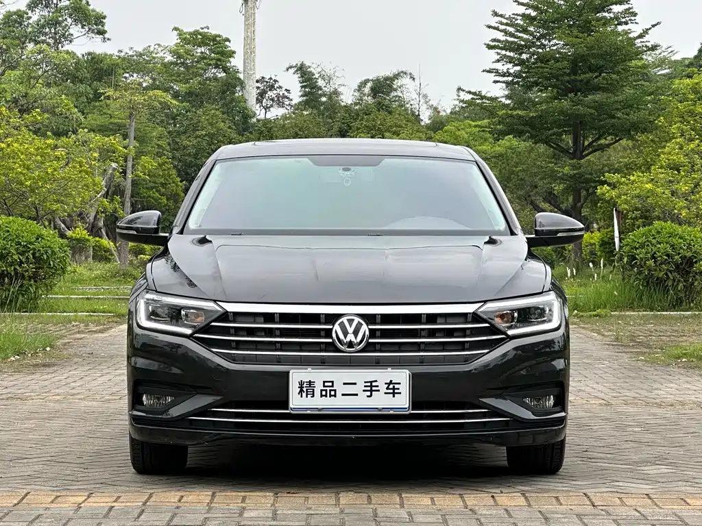Volkswagen Sagitar 2021