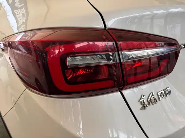 Dongfeng Fengshen AX7 2018